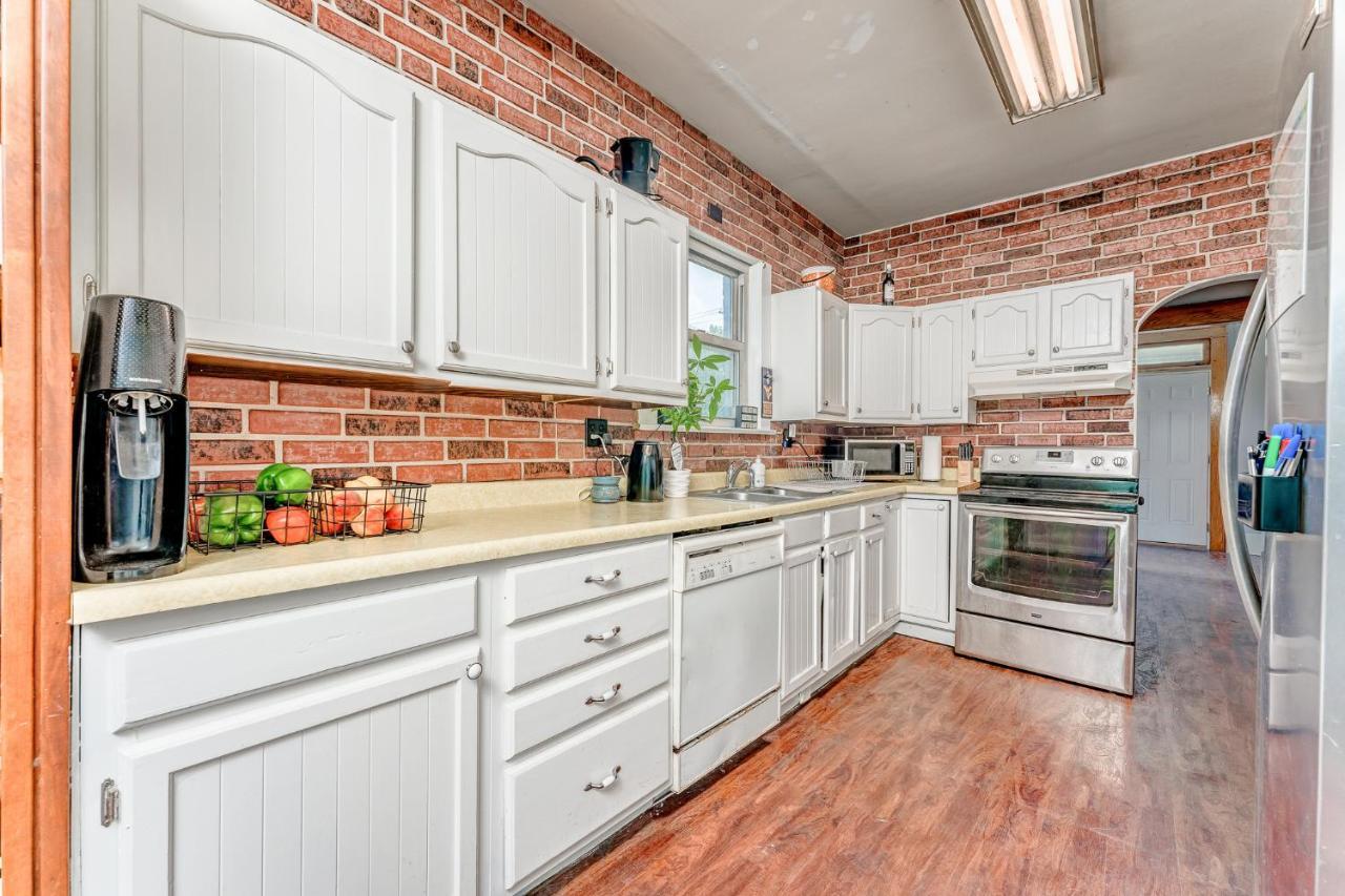 Awesome House, 5 Minutes To Dt, 2 Miles To Stadium And Ruby Memorial! Morgantown Buitenkant foto